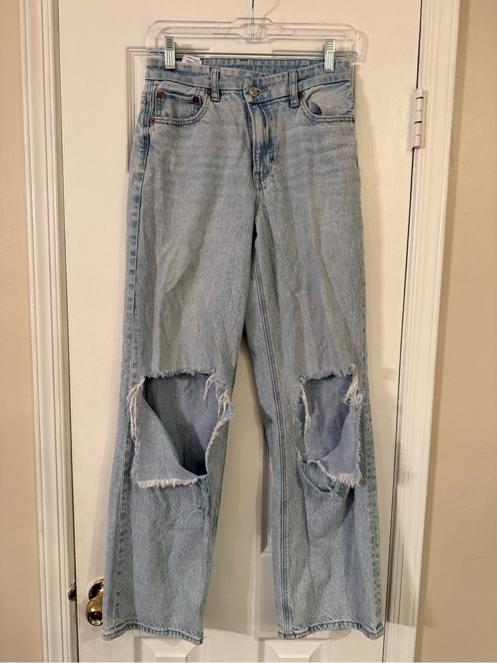 American Eagle Outfitters Light Blue Distressed Straight Leg Jeans